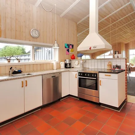 Vakantiehuis Dode - 225m From The Sea By Interhome *